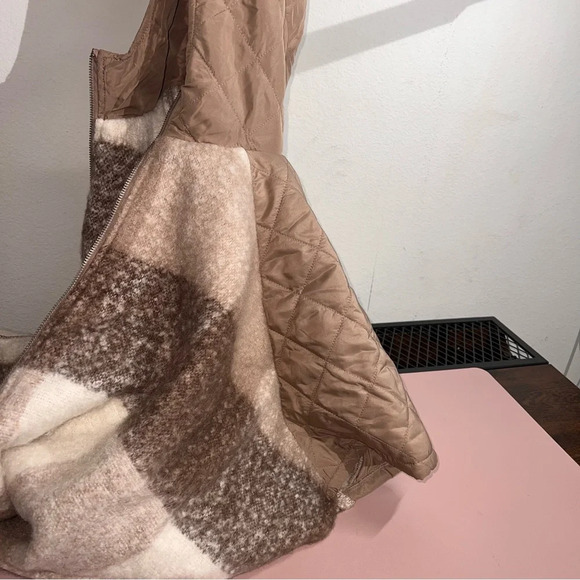 NWT Time & Tru Brown plaid poncho size L-XL Hooded Cozy 30% Recycled Fibers - Picture 8 of 16